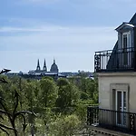 Hotel La Tamise - Esprit De France