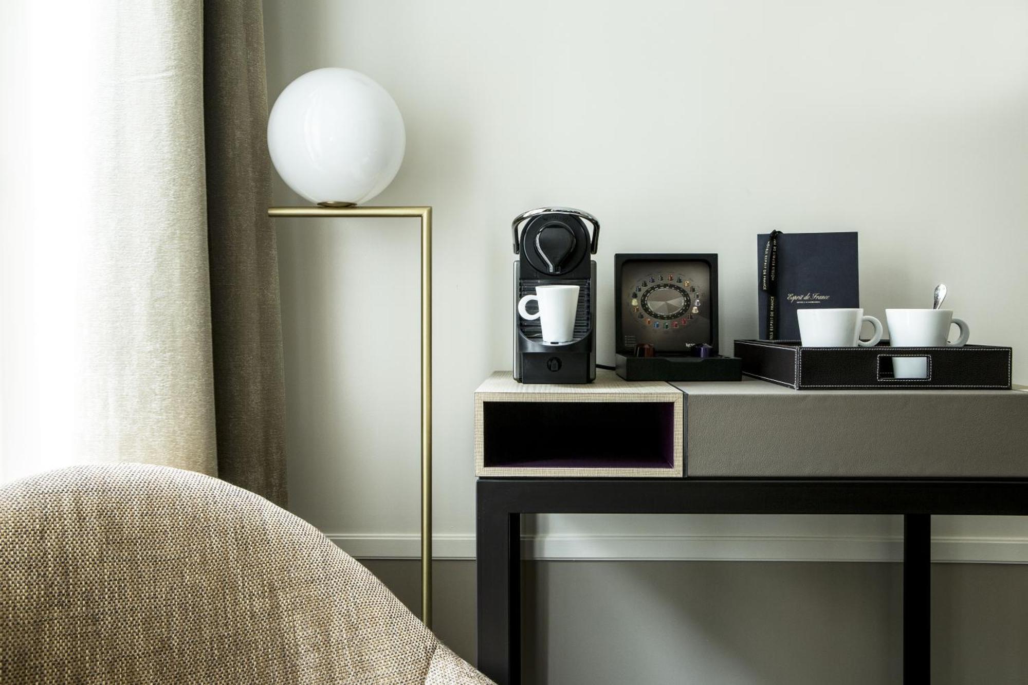 Hotel La Tamise - Esprit De France 4*